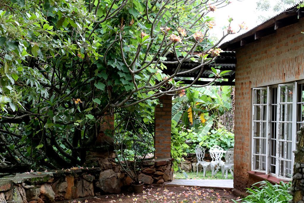 Down Gran'S Self-Catering Cottage Lobamba Exterior photo